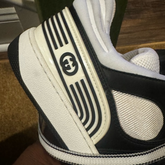 Gucci Leather Printed Sneakers in Black & White sz 8 1/2 - Picture 5 of 7